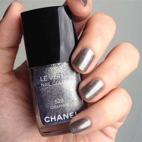 chanel graphite nail polish swatch